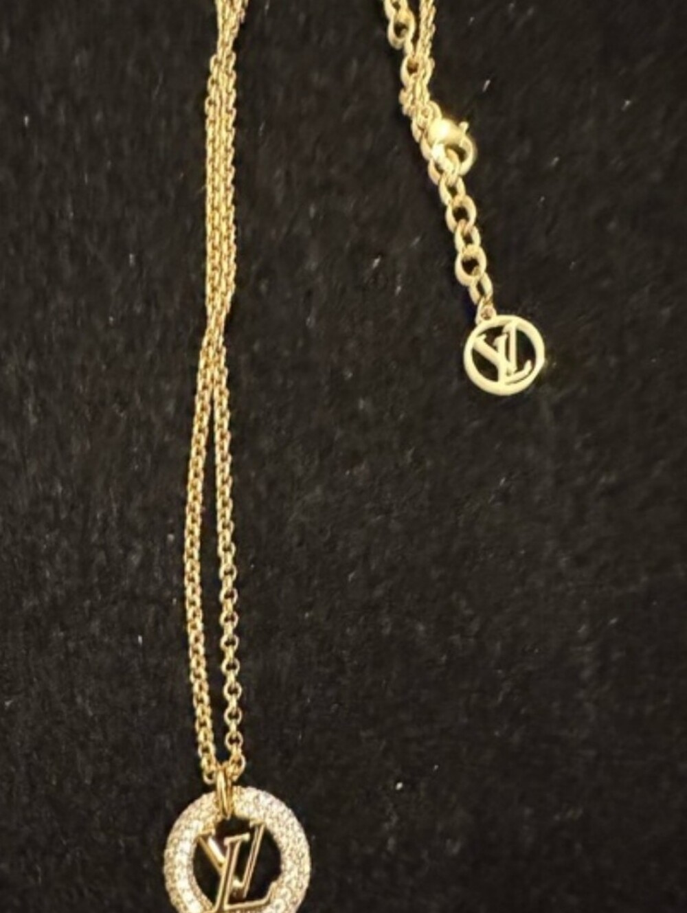 Luxury  Gold Crystal Circle LV Pendant Necklace